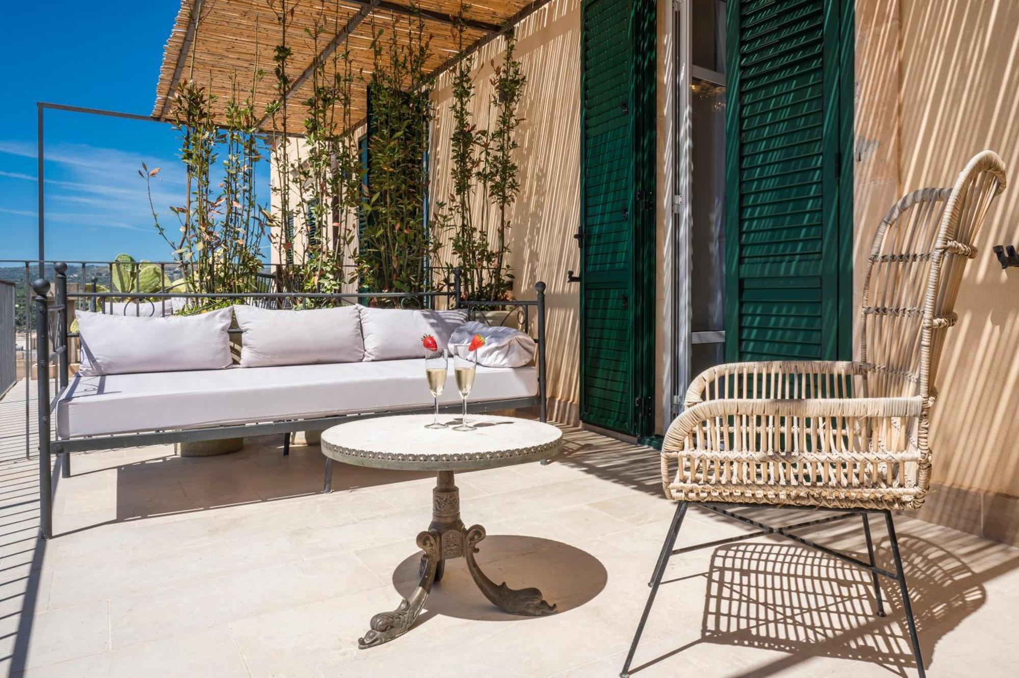Aria Rooms And Terrace Noto Exterior photo